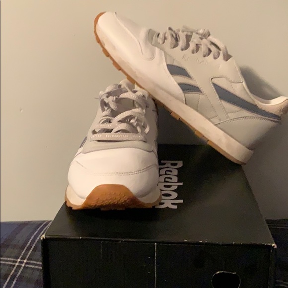 Reebok classic - Picture 1 of 3